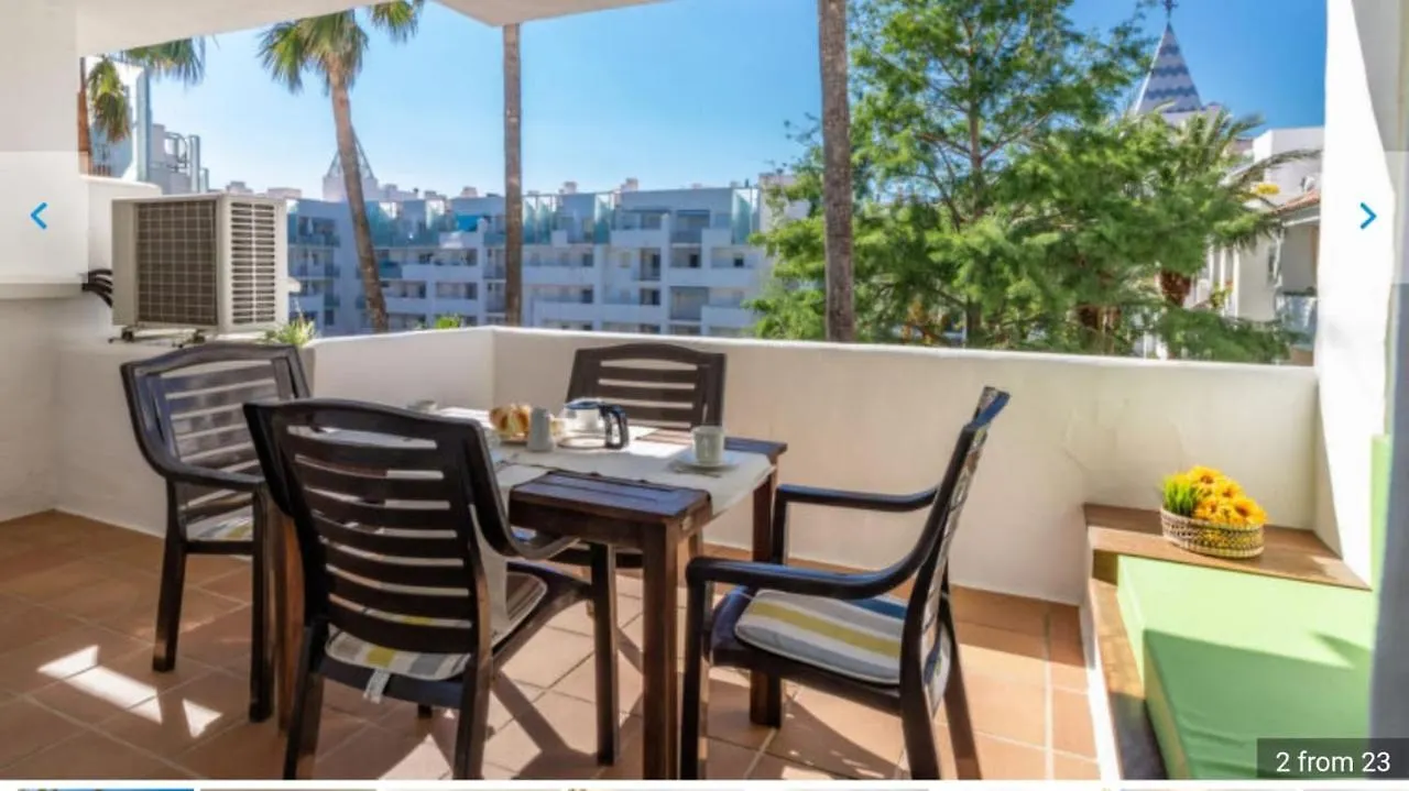 Family Apartment In Roses With Garden And Shared Pool 60 M²