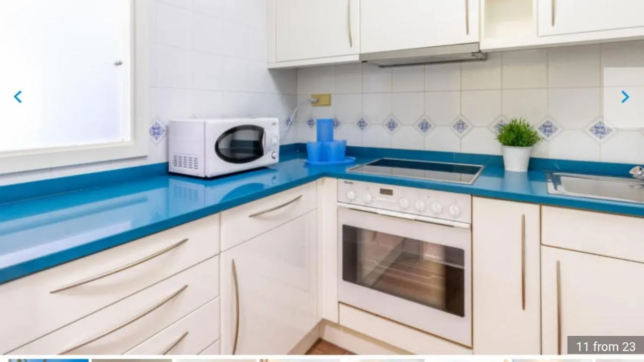 Family Apartment In Roses With Garden And Shared Pool 60 M²