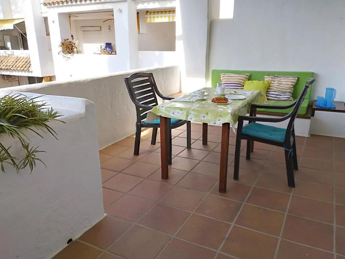 Family Apartment In Roses With Garden And Shared Pool 60 M² Spain