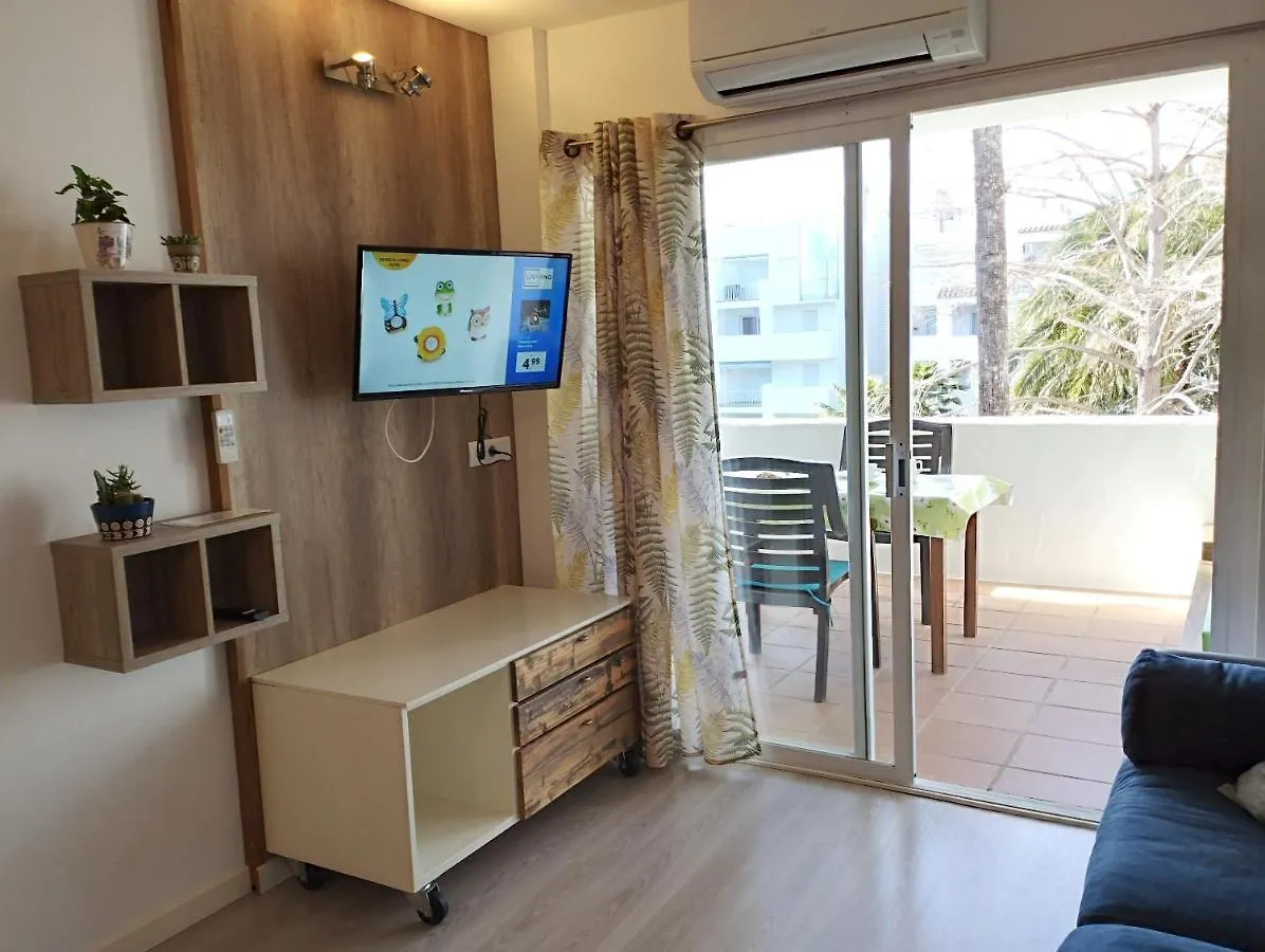 Family Apartment In Roses With Garden And Shared Pool 60 M² Spain