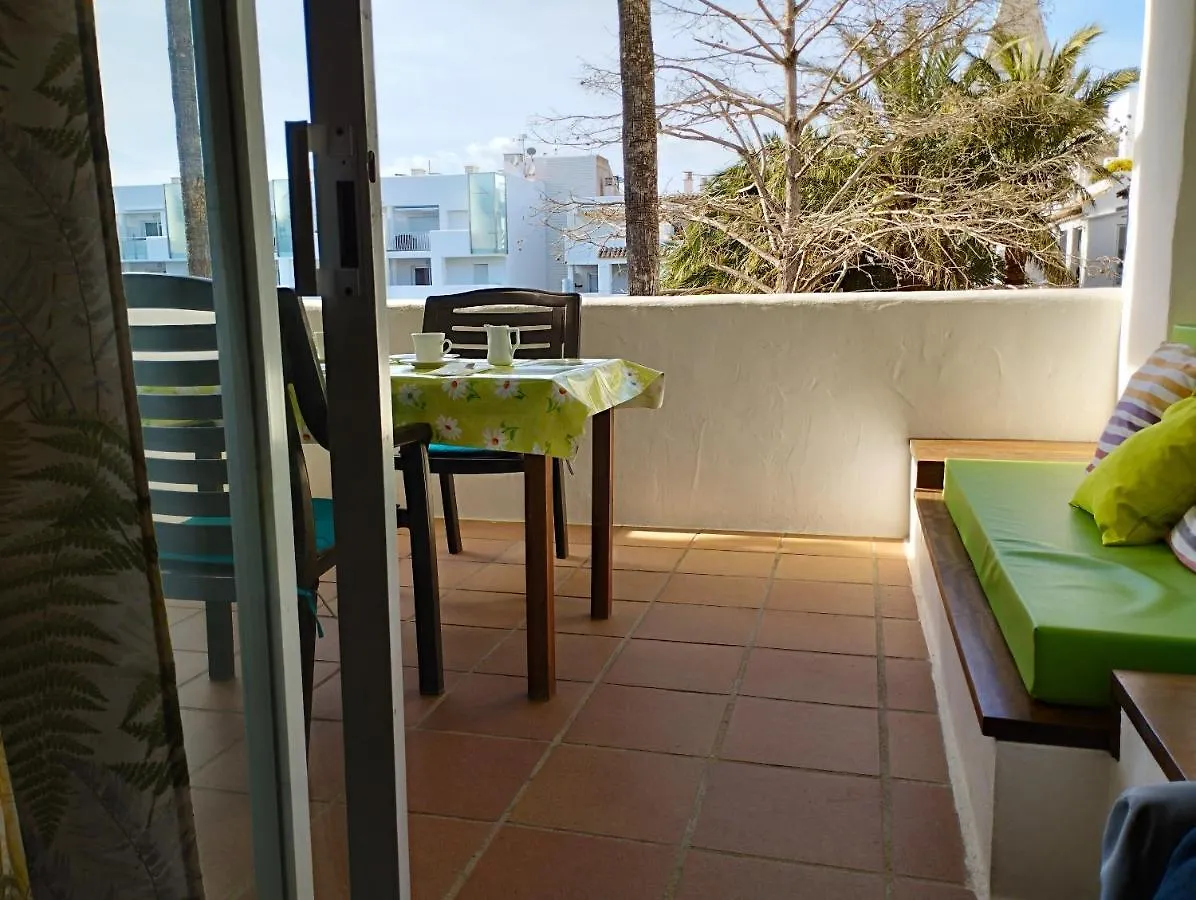 Family Apartment In Roses With Garden And Shared Pool 60 M² 0*,